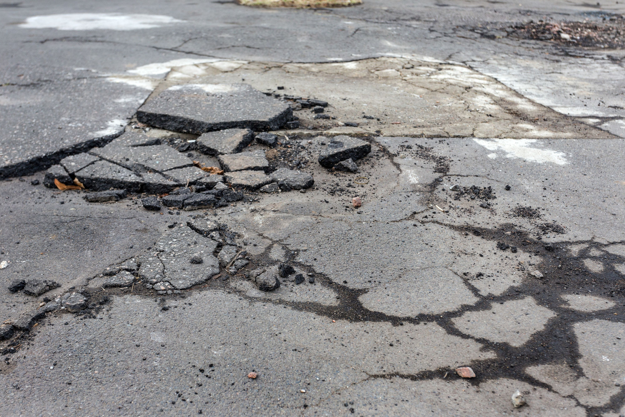 common-causes-of-pavement-failure-and-their-solutions