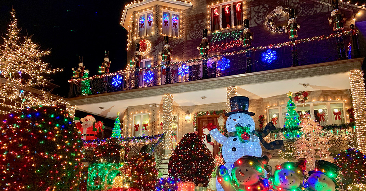Christmas Decorations Should You Diy